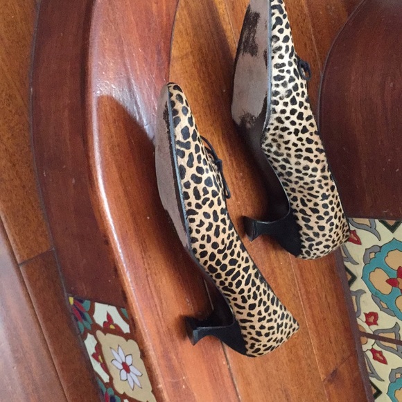 Leopard calf kitten heel pump - Picture 2 of 4